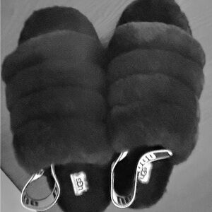 NEW UGG FLUFF YEAH Women's Slide Black Elastic strap with UGG graphic US Size 11